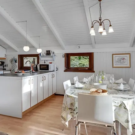 Hildegarda - 1km From The Sea By Interhome *